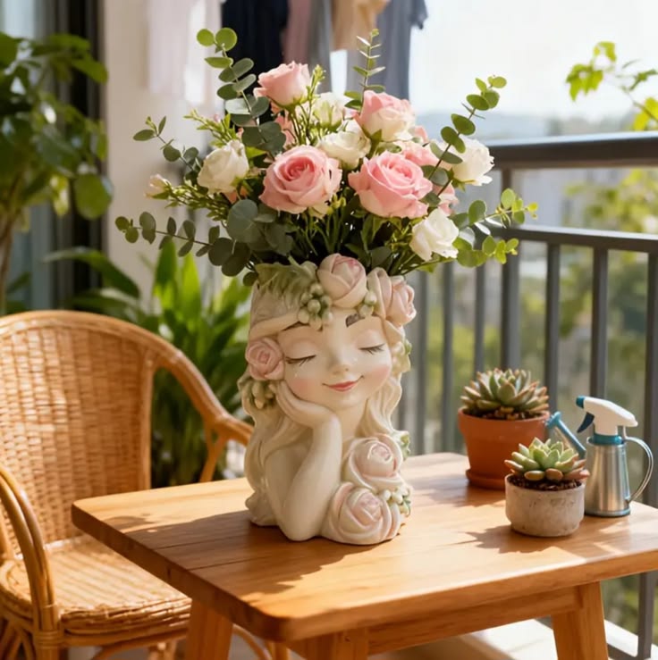 Pots & Planters